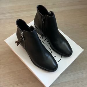 Steve Madden Dacey Black Leather Ankle Boots